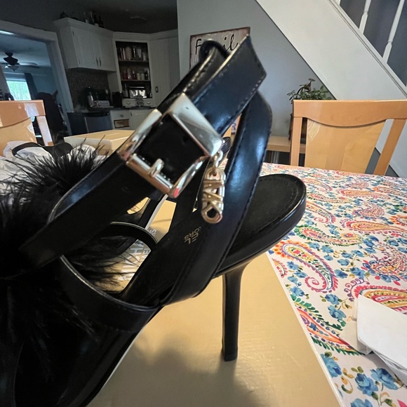 BNIB MK ostrich feather heels sz 7.5 and sz 8 - Picture 6 of 8